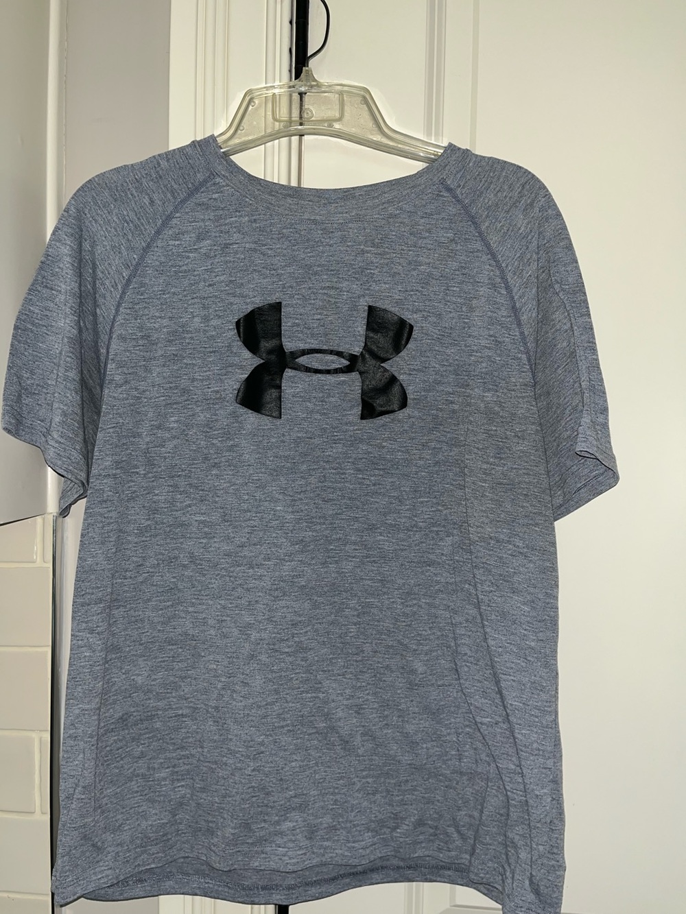 Under Armour Youth XL Gray Athletic Short Sleeve T-Shirt